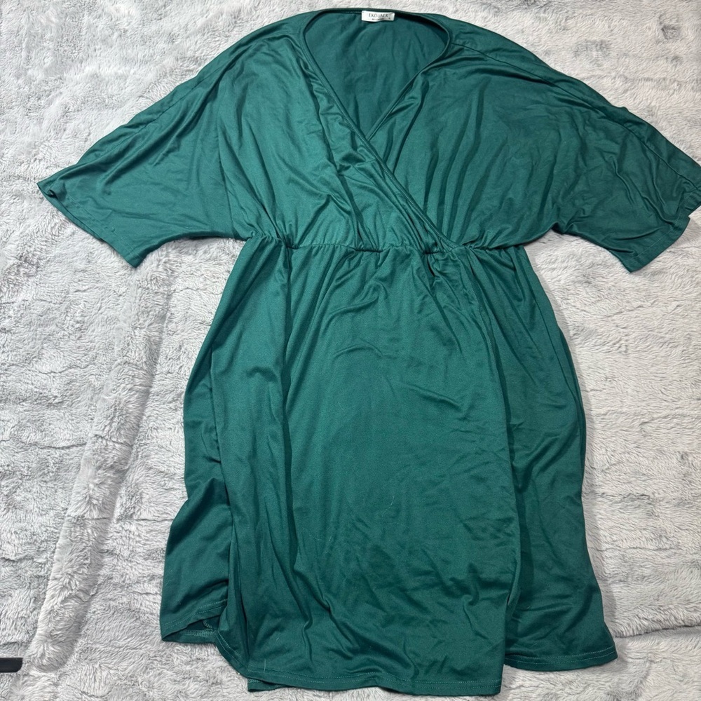 Elegant Deep Green Wrap Midi Dress